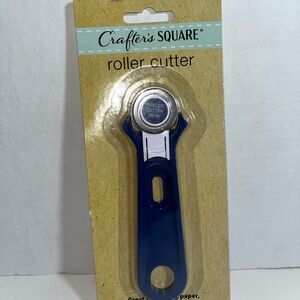 Crafter’s Square Roller Cutter